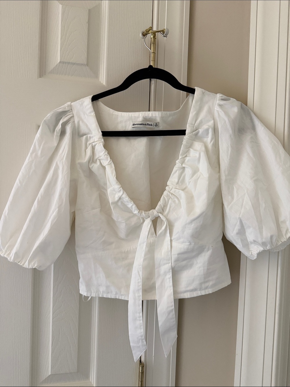 Abercrombie & Fitch White Puff Sleeve Tie-Front Crop Top